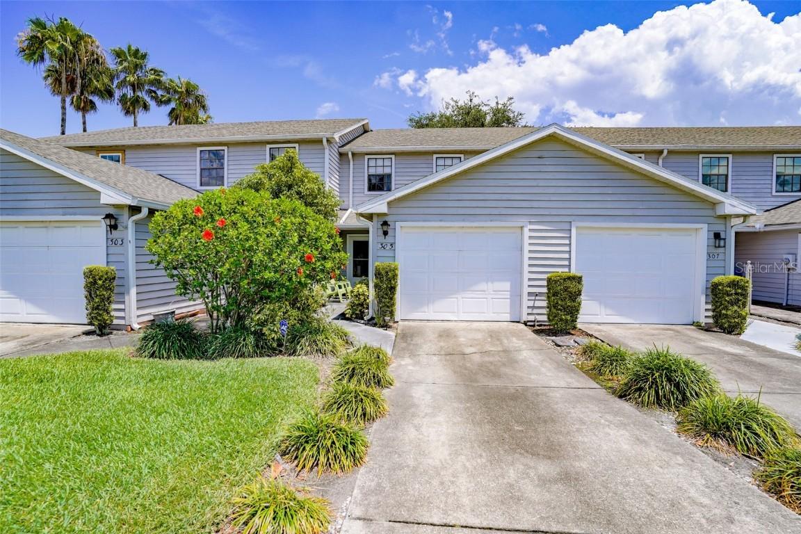 305 Orange Blossom Dr., Winter Haven, FL 33880