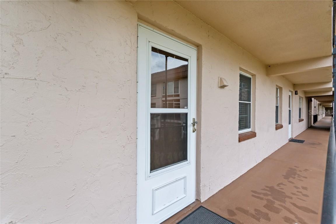 333 Lake Howard Dr. #212D, Winter Haven, FL 33880