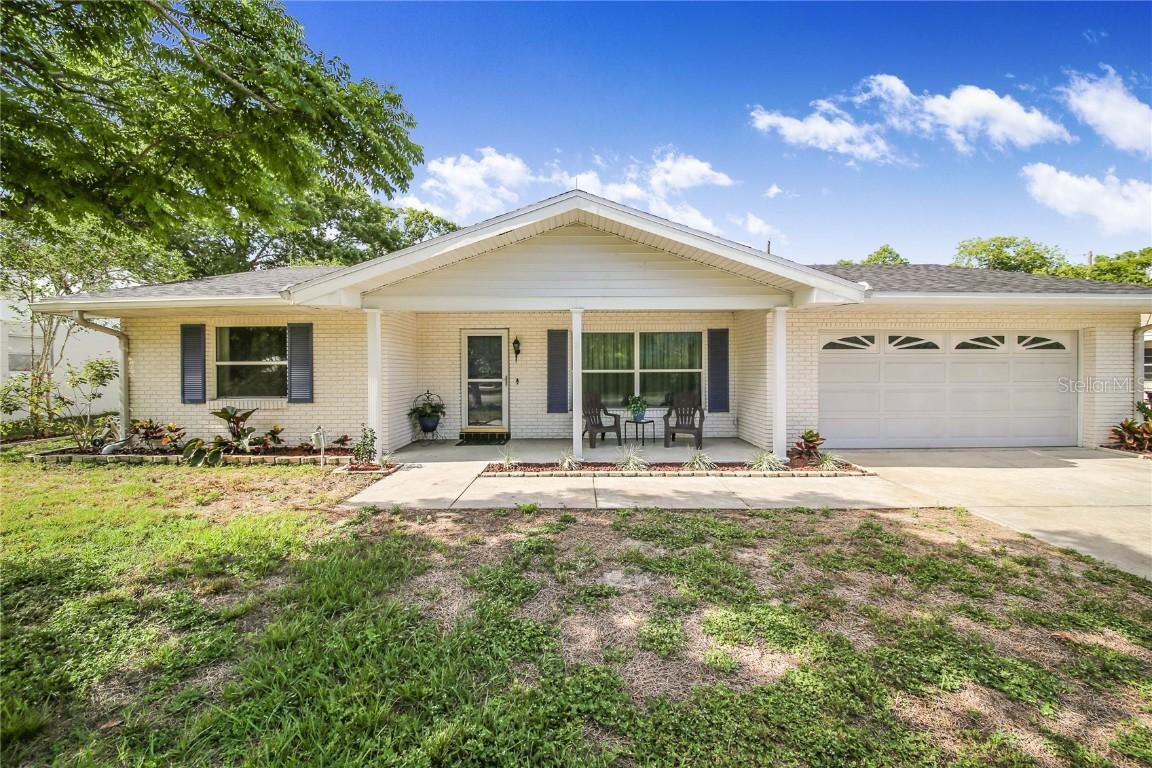 608 Lake Ned Rd., Winter Haven, FL 33884