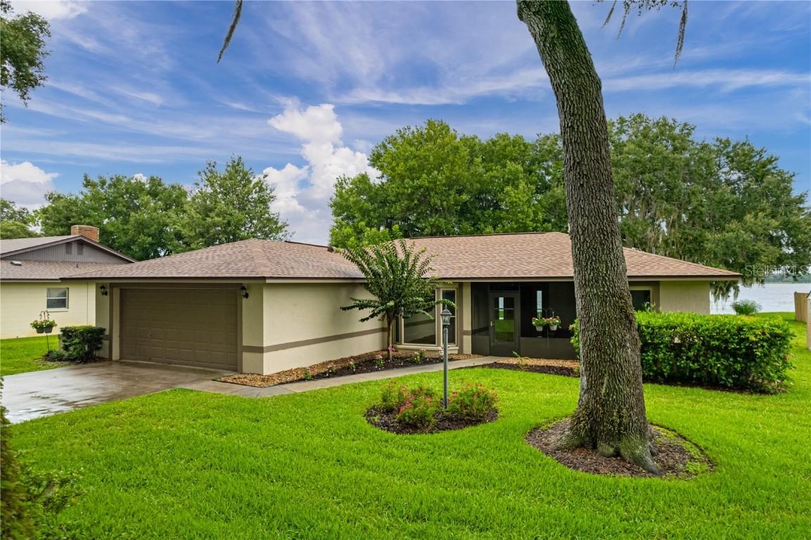 1498 S Lake Rochelle Dr, Winter Haven, FL 33881