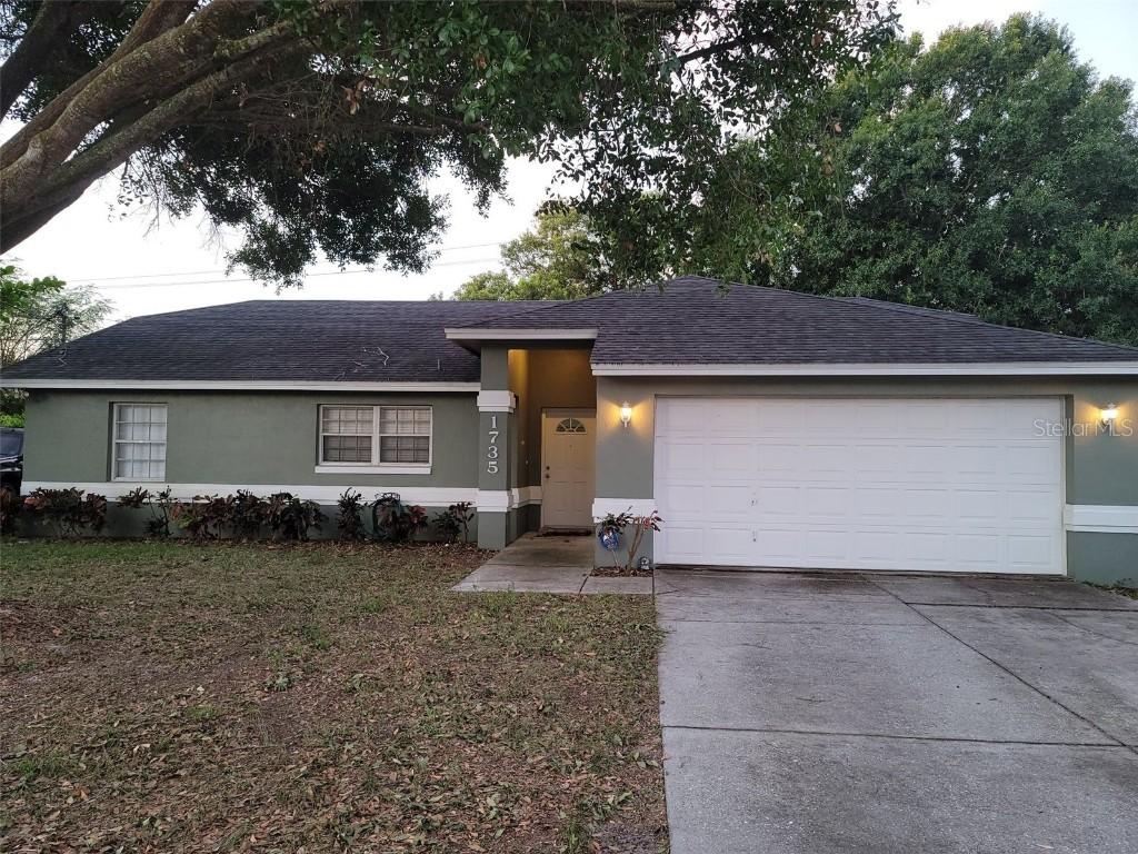 1735 Sandalwood Cir., Winter Haven, FL 33880