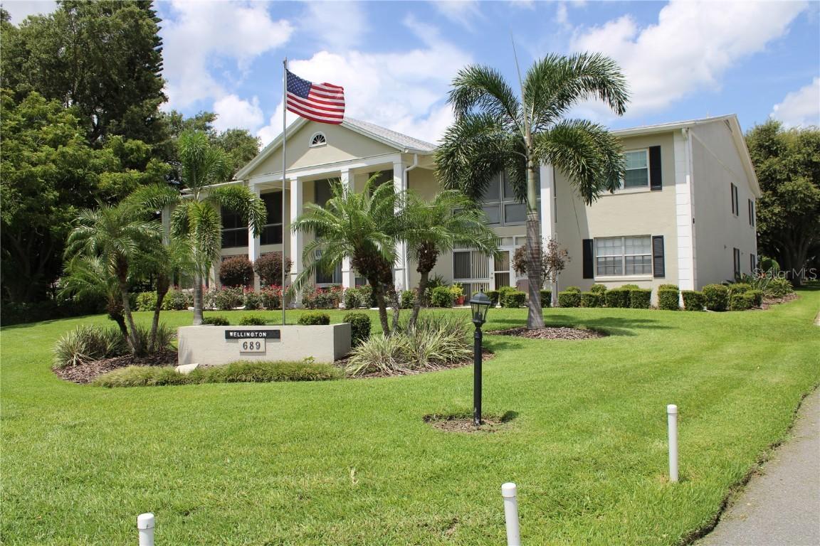 689 Lake Howard Dr. #2F, Winter Haven, FL 33880