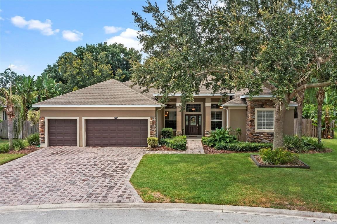 1916 Eloise Cove Dr., Winter Haven, FL 33884