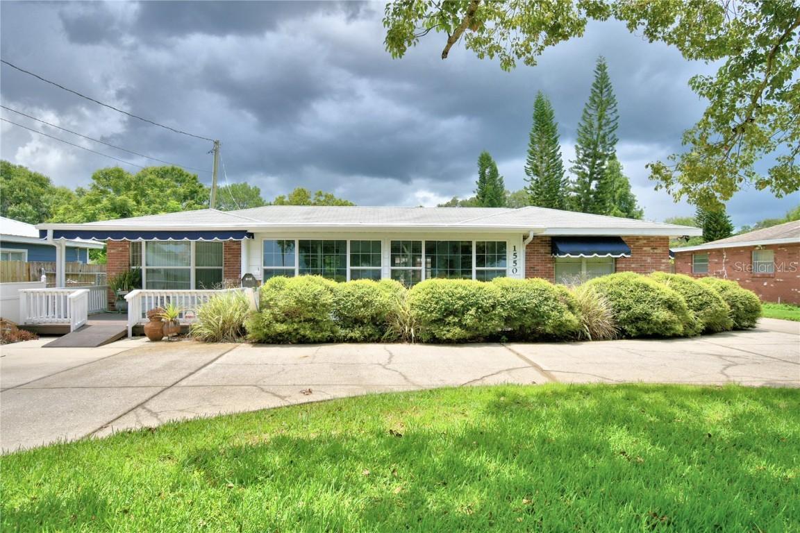 1550 S Lake Howard Dr., Winter Haven, FL 33880