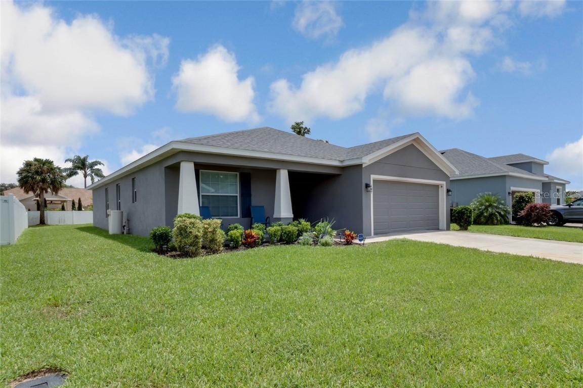 147 Eloise Oaks Dr., Winter Haven, FL 33884