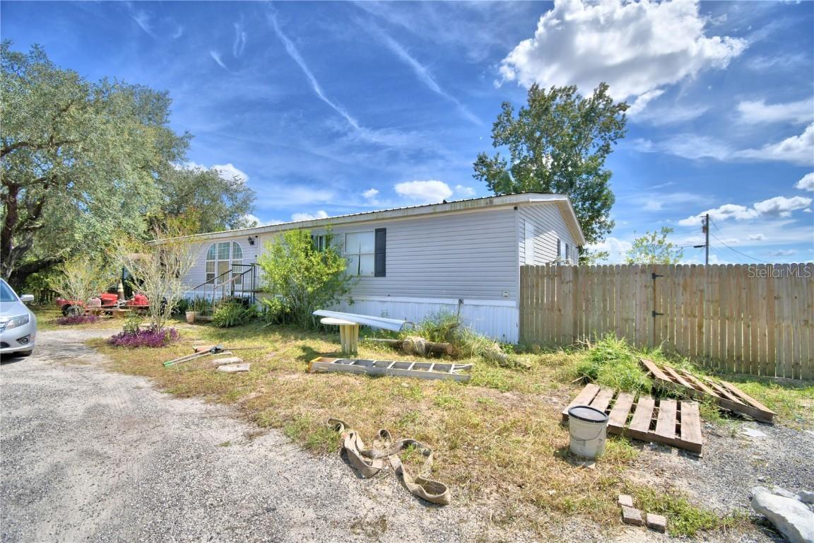 219 Bowen Rd., Davenport, FL 33837