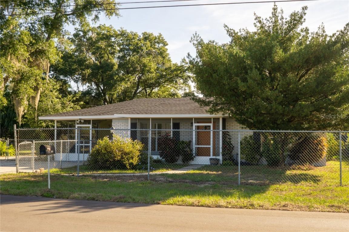 616 Pink Apartment Rd., Davenport, FL 33837