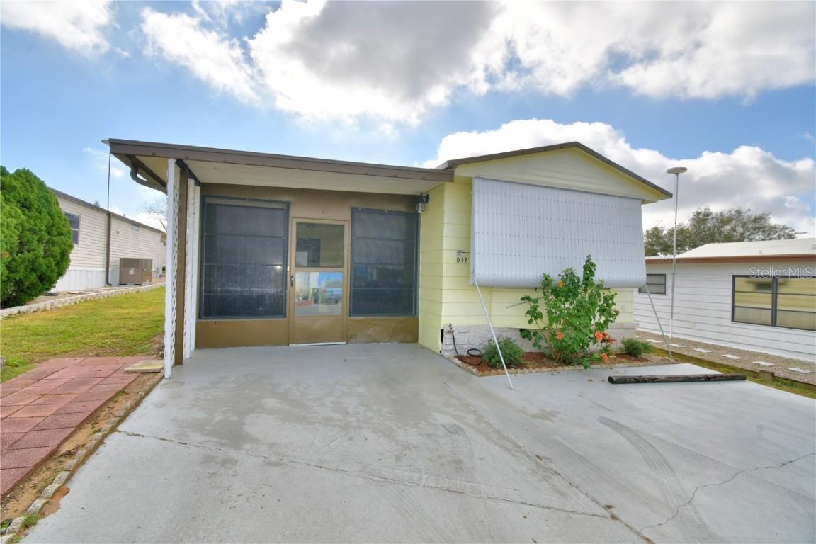 251 Patterson Rd. #D17, Haines City, FL 33844