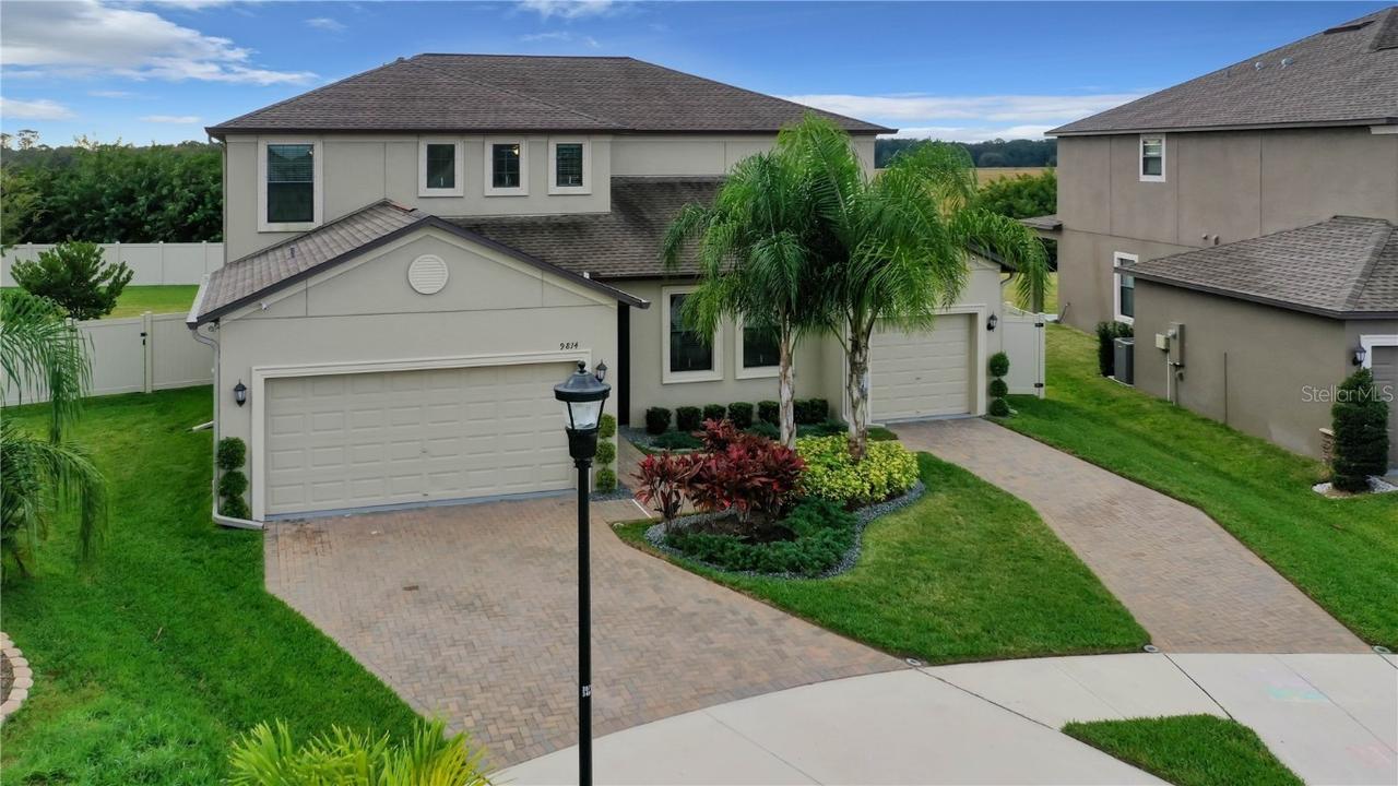 9814 Smarty Jones Dr, Ruskin, FL 33573