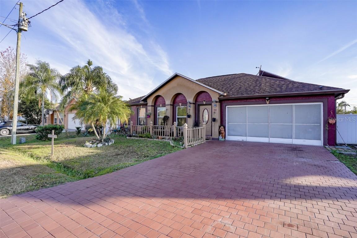 355 Corsica Ct., Kissimmee, FL 34758