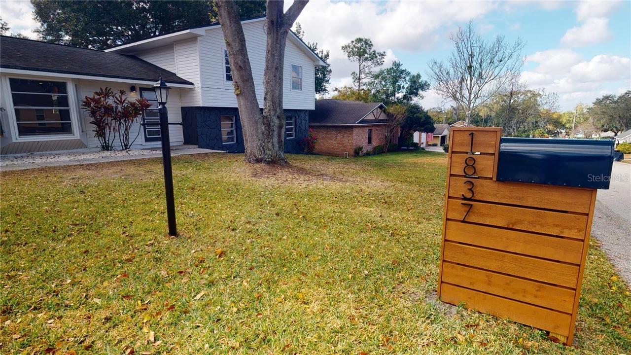 1837 Michelle Ln., Lakeland, FL 33813