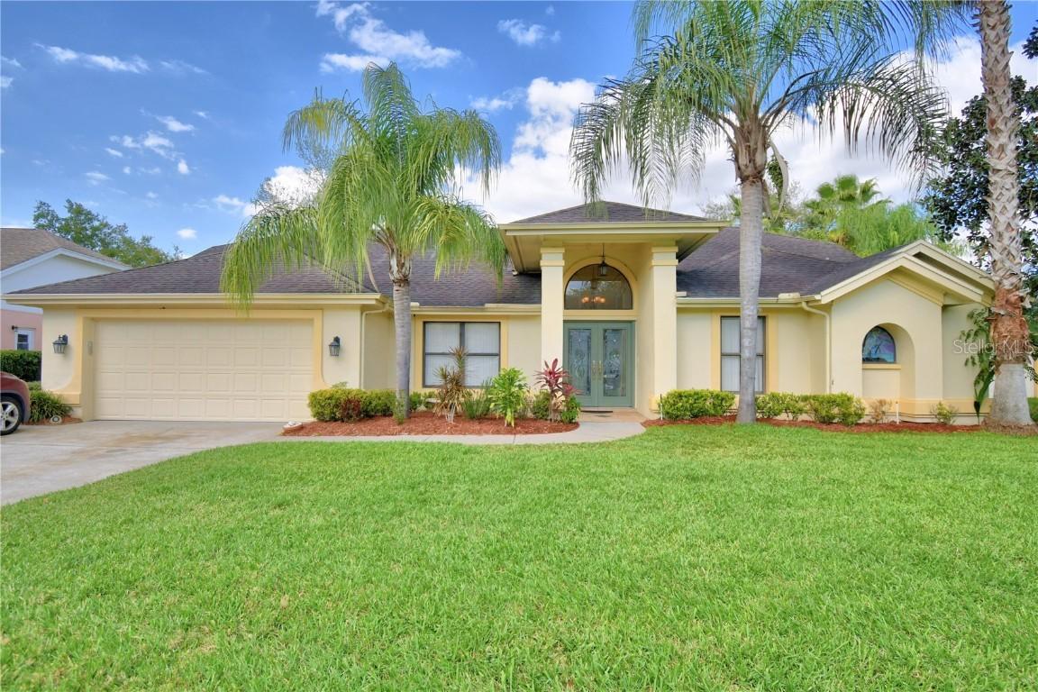 2304 Marseille Ct., Valrico, FL 33596