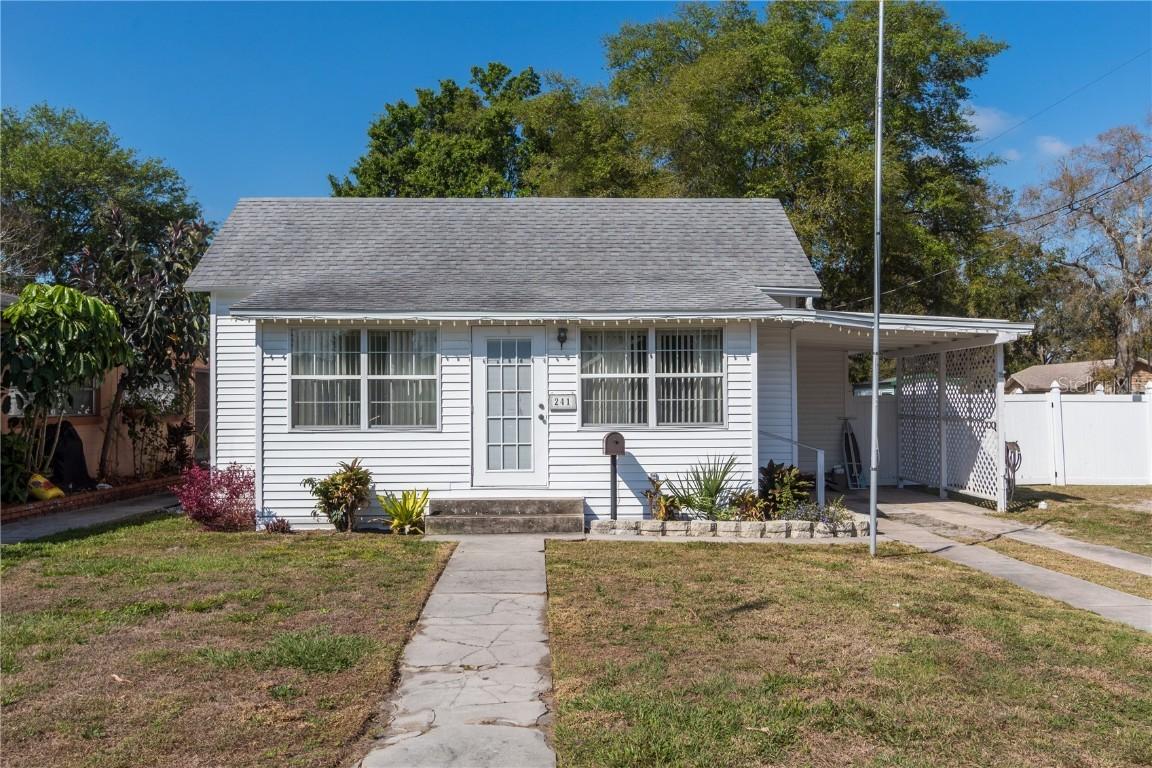 241 7th St., Winter Haven, FL 33880