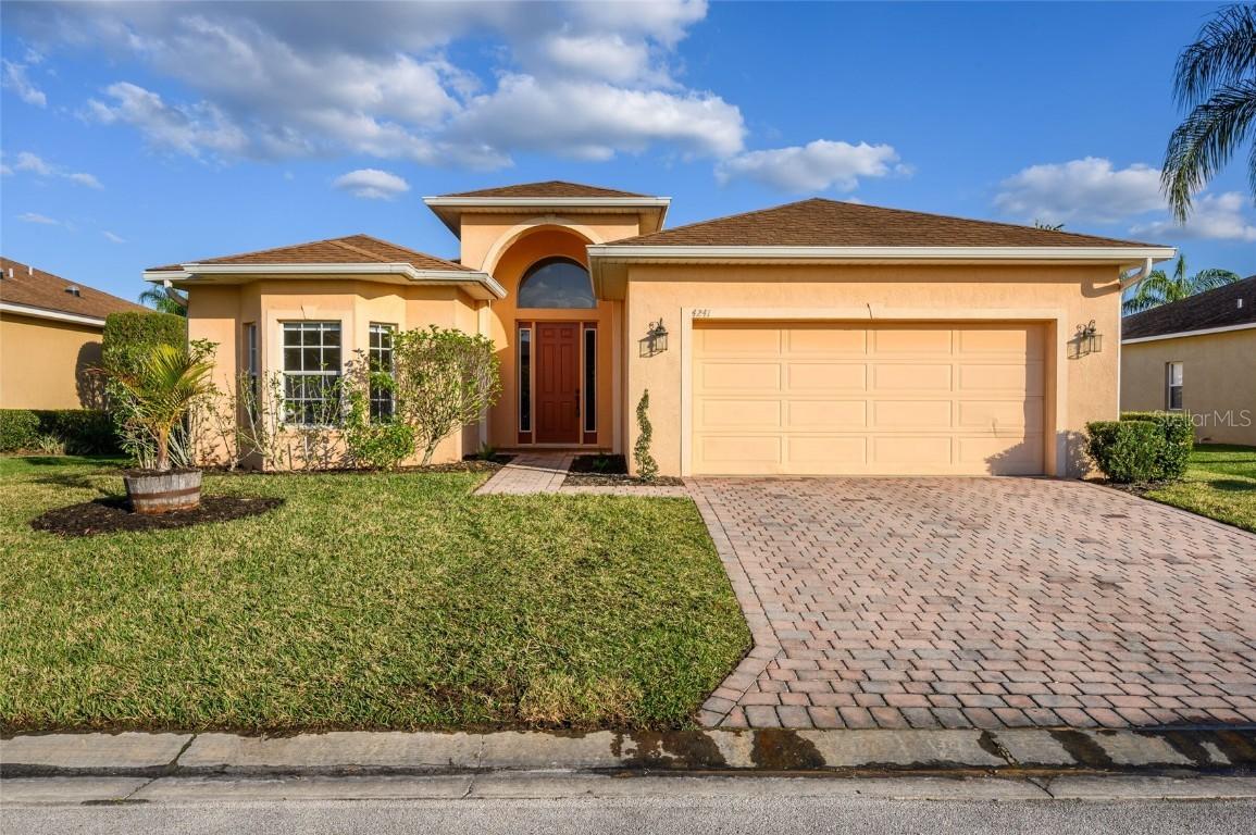 4241 Roebelenii Dr., Lake Wales, FL 33859
