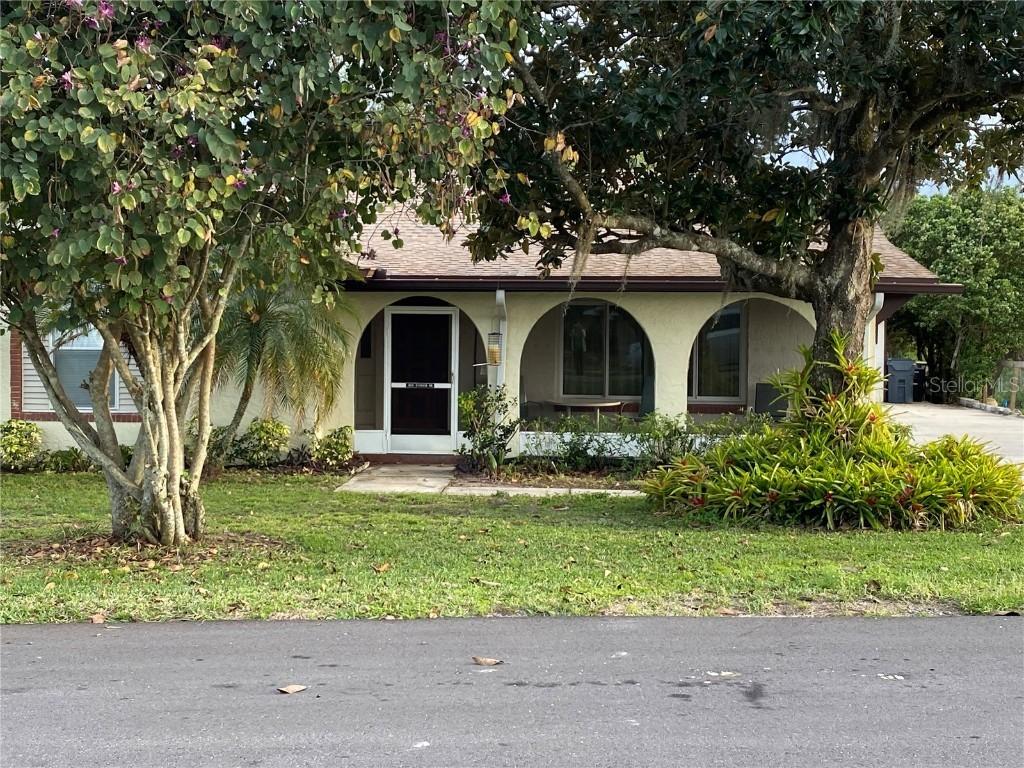 6621 Cypress Dr., Lake Wales, FL 33898