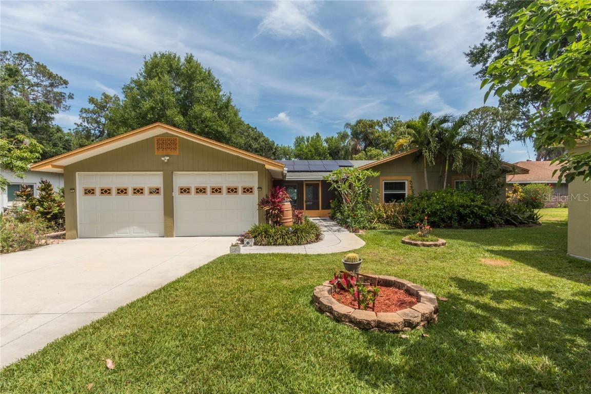 4104 Lake Marianna Dr., Winter Haven, FL 33881