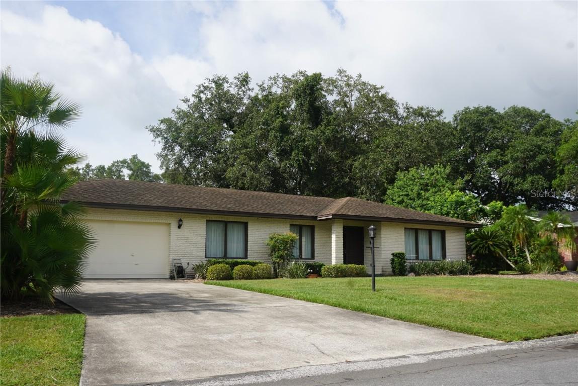 1717 Inverness Dr., Lakeland, FL 33813