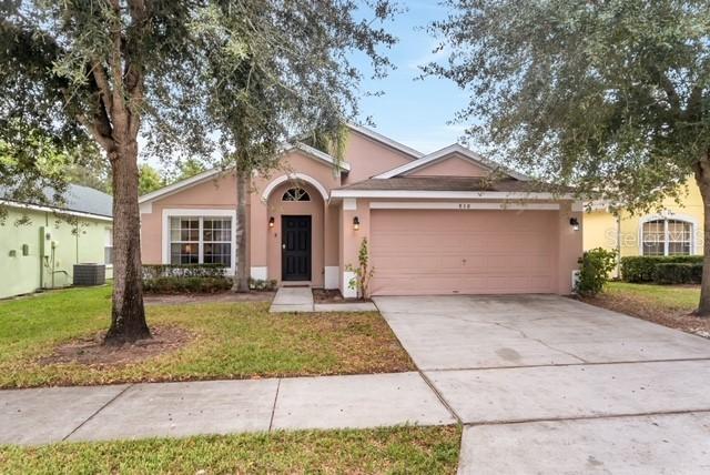 838 Sandy Ridge Dr., Davenport, FL 33896