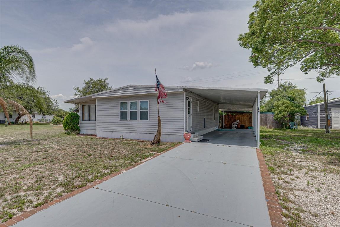 5817 Red Fox Dr., Winter Haven, FL 33884