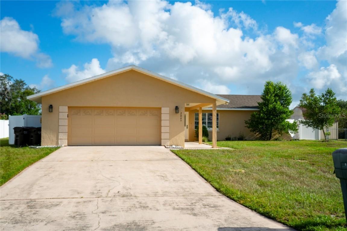 2045 Bel Ombre Cir., Lake Wales, FL 33898