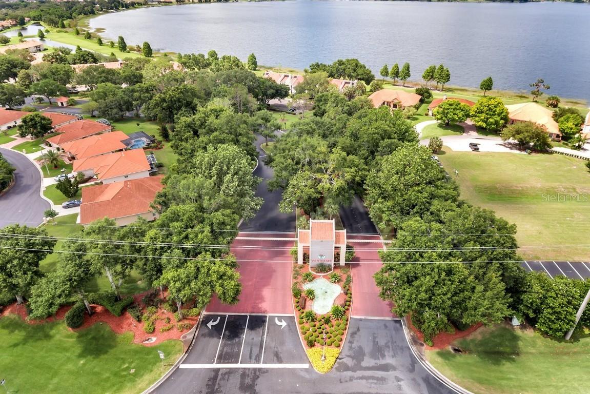 704 Magnolia Pl., Winter Haven, FL 33884