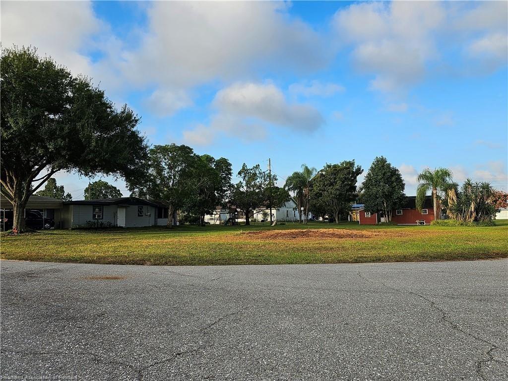 348 Serenade Dr., Lake Placid, FL 33852