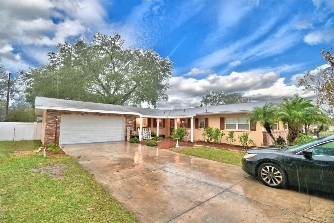 1215 Newport Ave., Lakeland, FL 33801