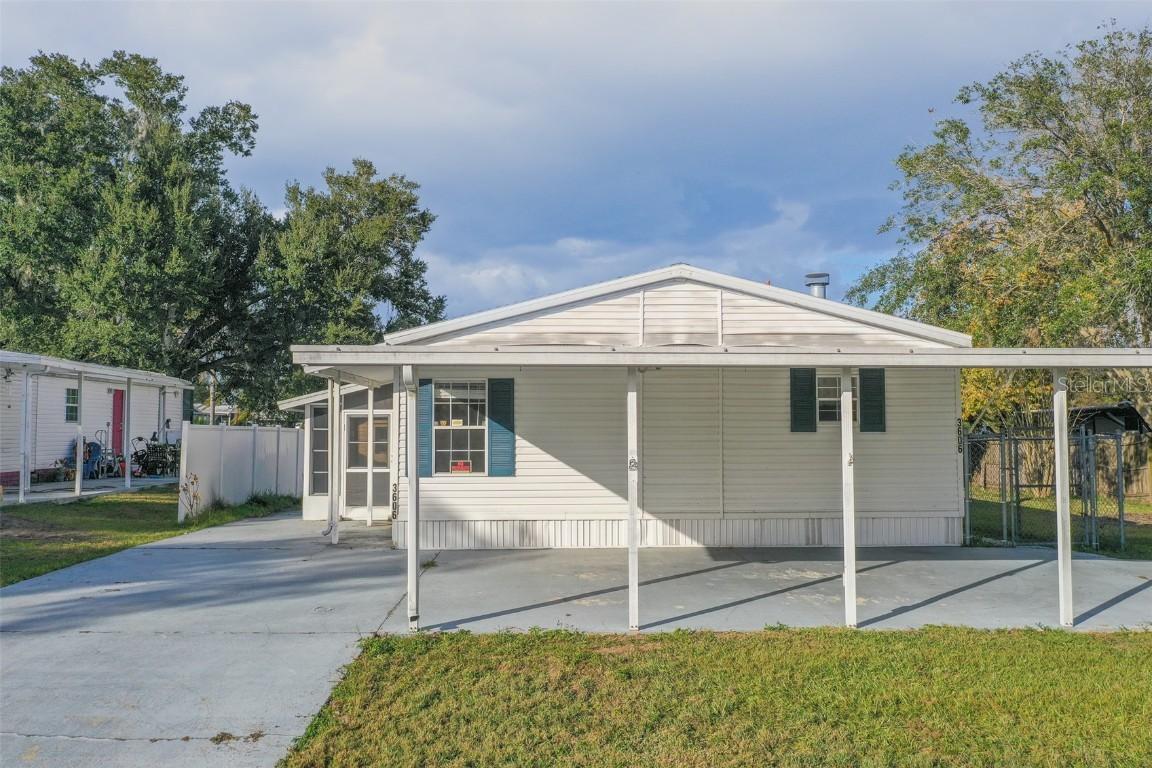 3606 Lazy Lake Dr., Lakeland, FL 33801
