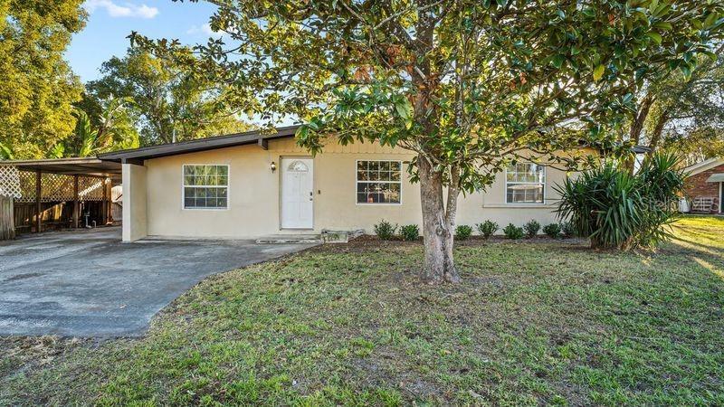 6208 10th St., Zephyrhills, FL 33542