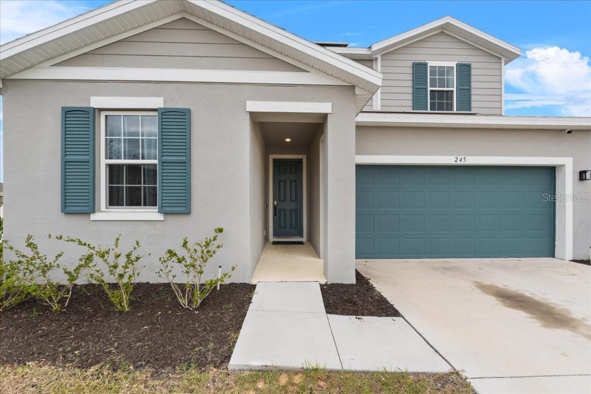 245 Hillcrest Dr., Dundee, FL 33838
