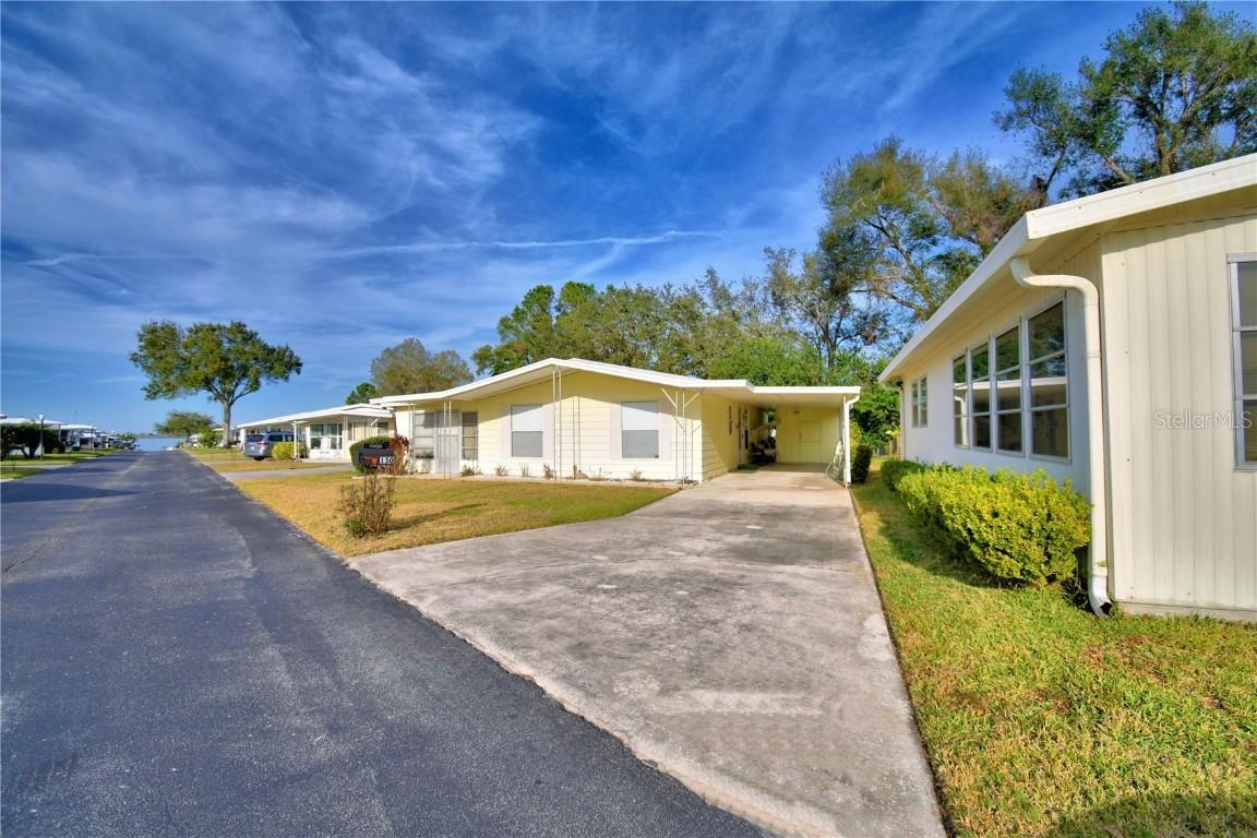 150 Holiday Ln., Auburndale, FL 33823