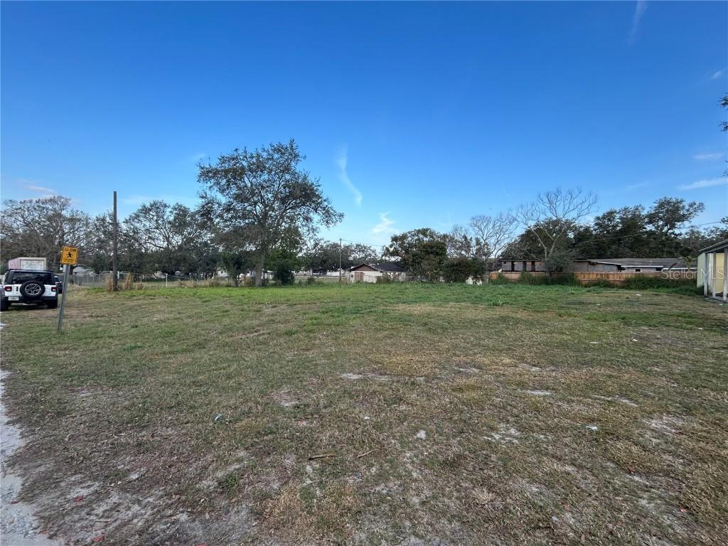 Fouse Ave., Dundee, FL 33838