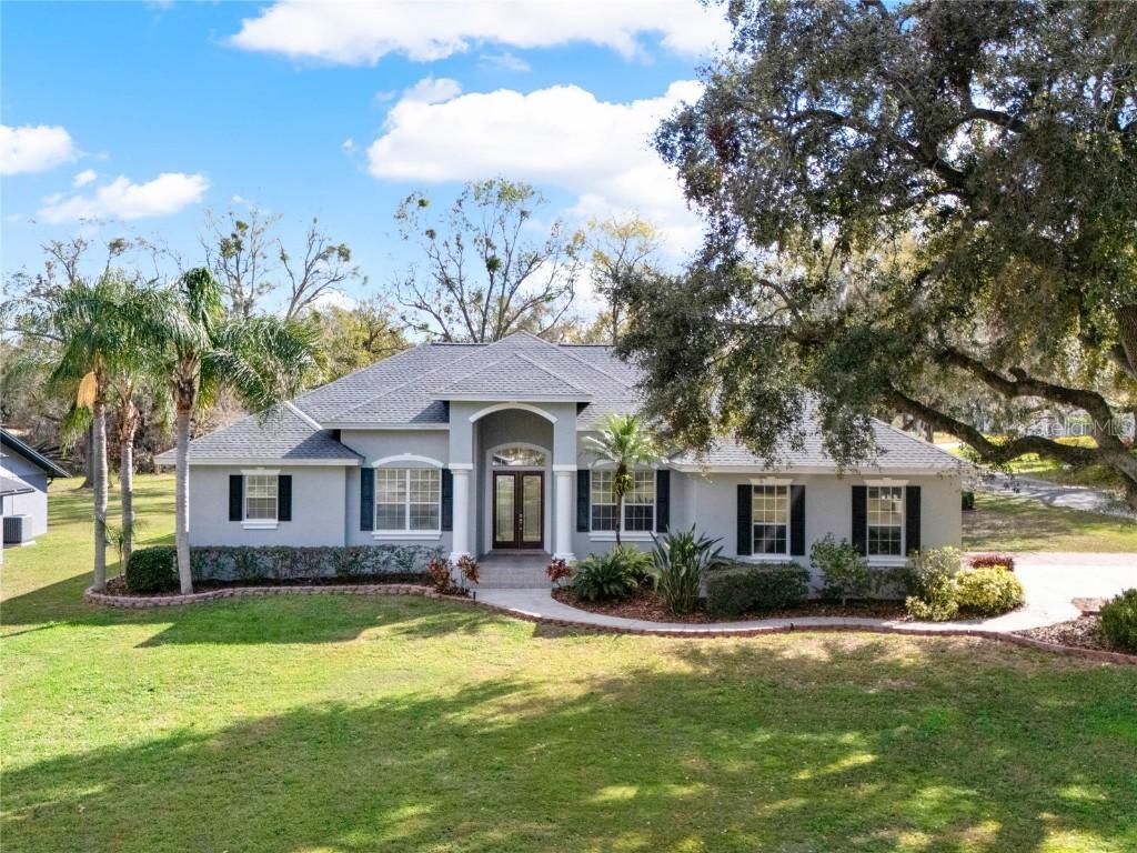 4 Lake Eloise Ln., Winter Haven, FL 33884