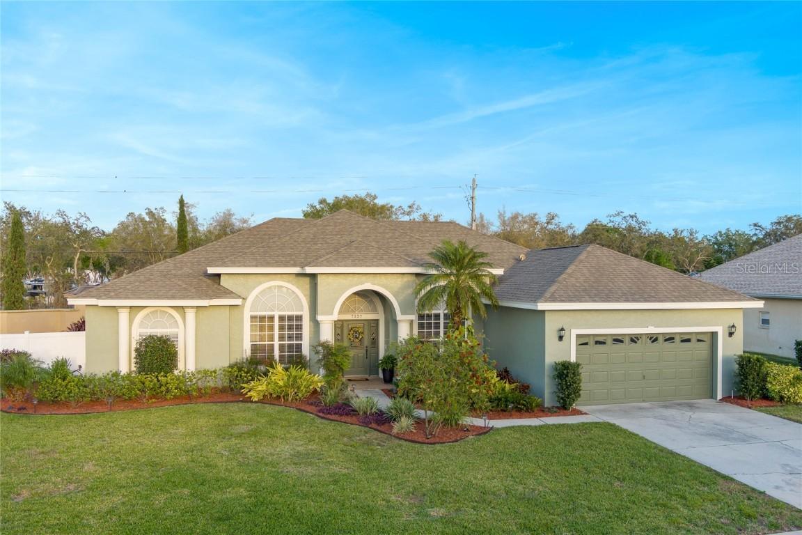 7327 Bent Grass Dr., Winter Haven, FL 33884
