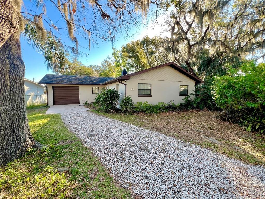 407 Paradise Island Dr., Haines City, FL 33844