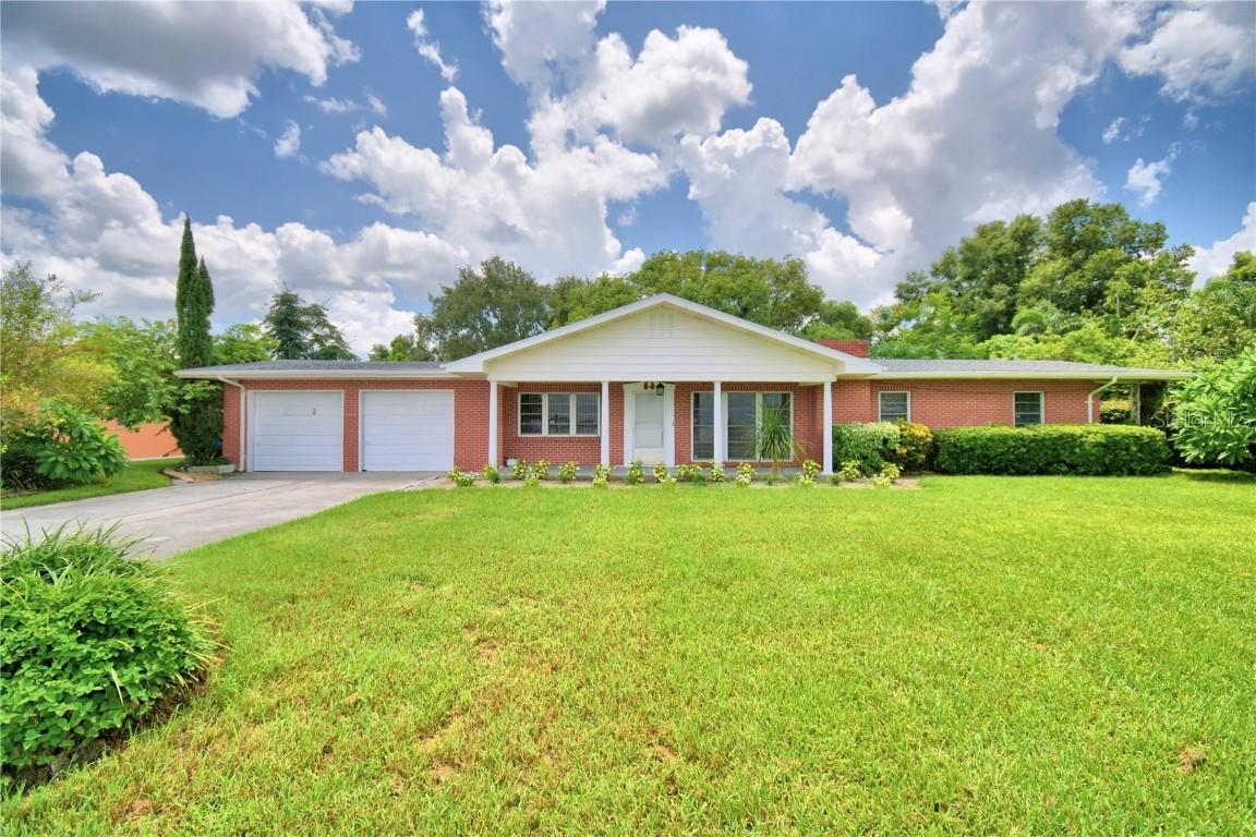 1475 S Lake Howard Dr., Winter Haven, FL 33880