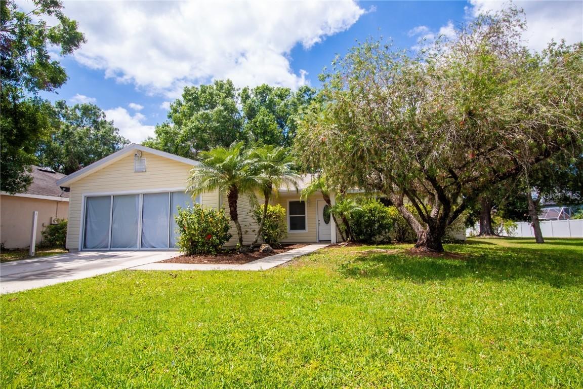612 Muskrat Dr., Kissimmee, FL 34759