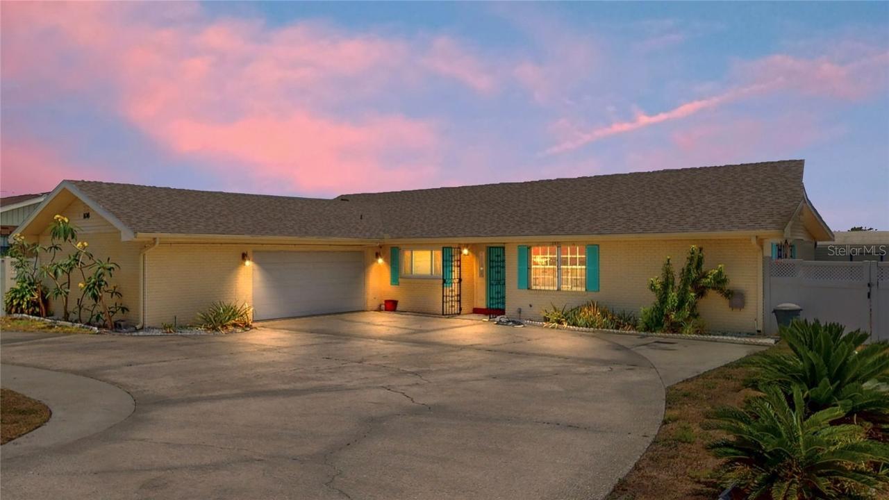 108 Lake Howard Dr Nw Dr., Winter Haven, FL 33880