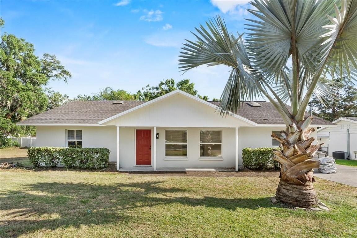 1103 W Dixie St., Plant City, FL 33563