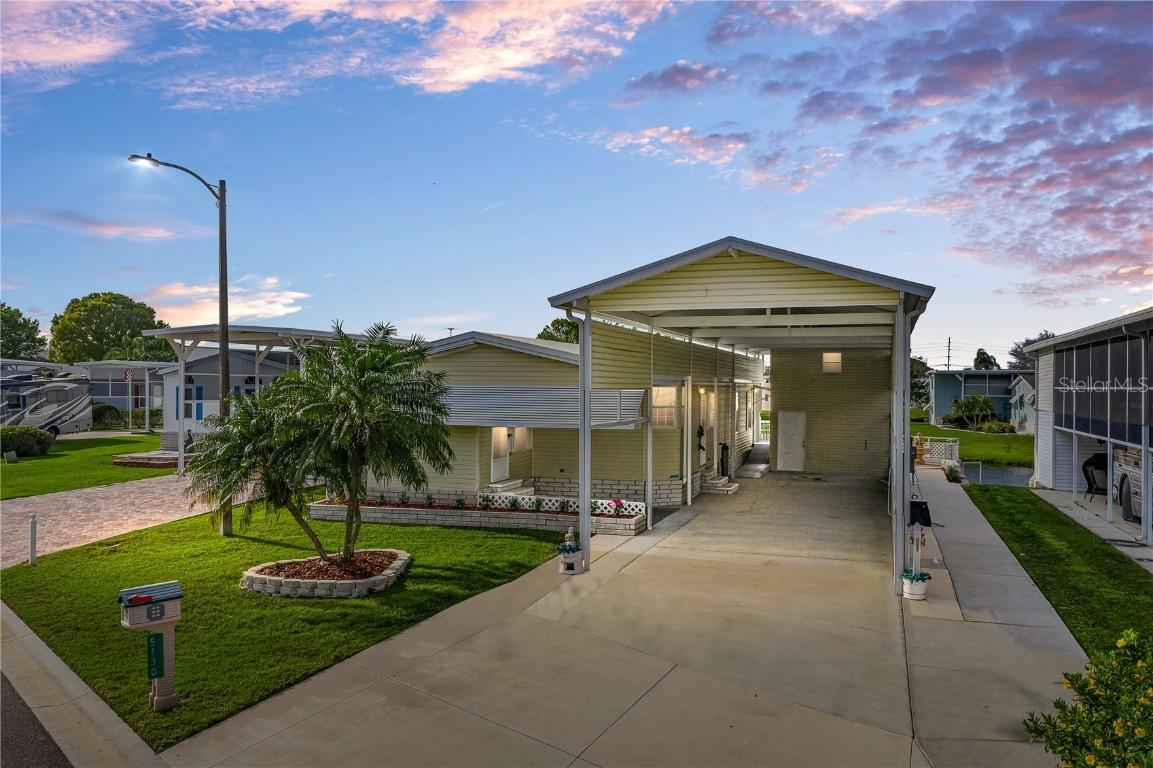 5130 Island View Cir., Polk City, FL 33868