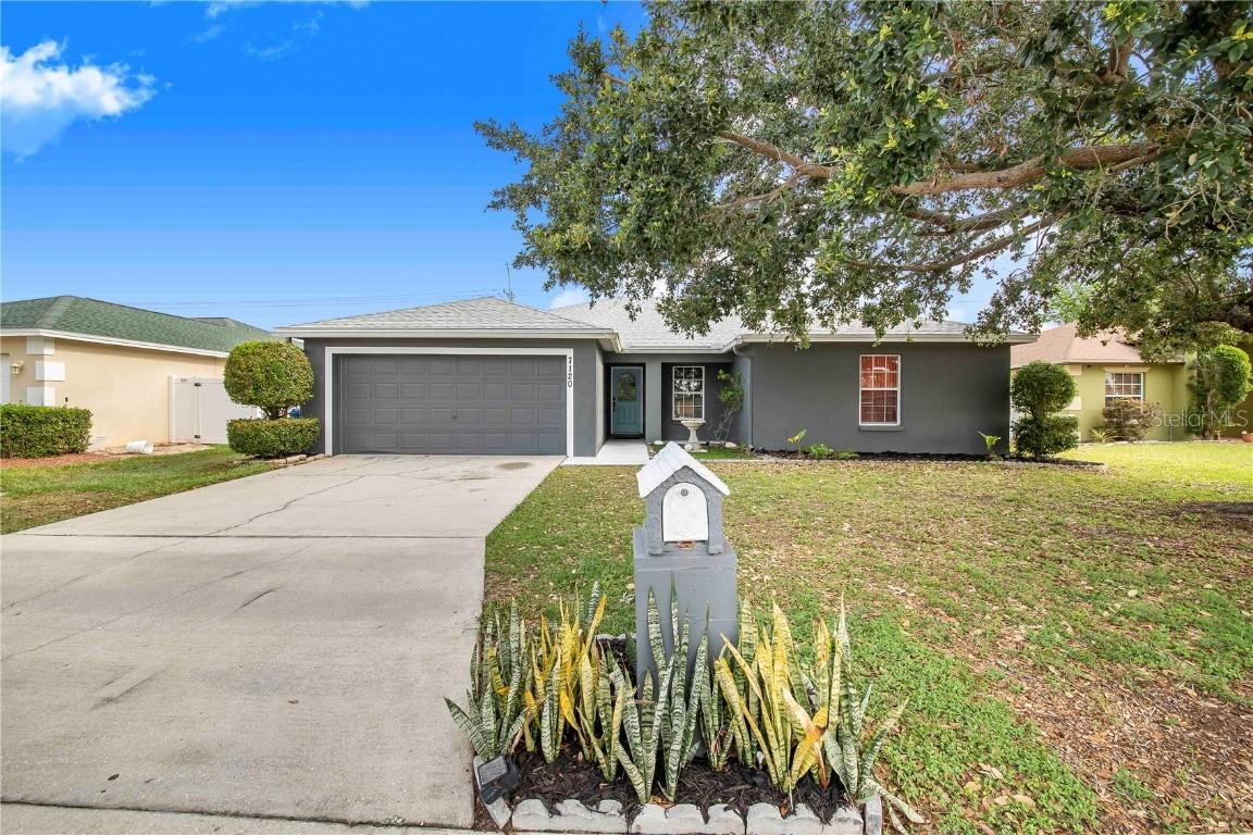 7120 Summit Dr., Winter Haven, FL 33884