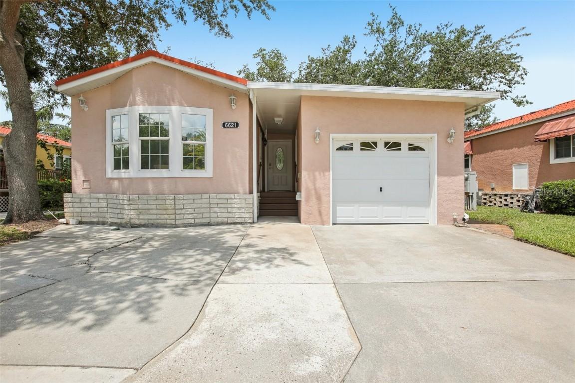 6621 La Mesa Rd., Land O Lakes, FL 34637