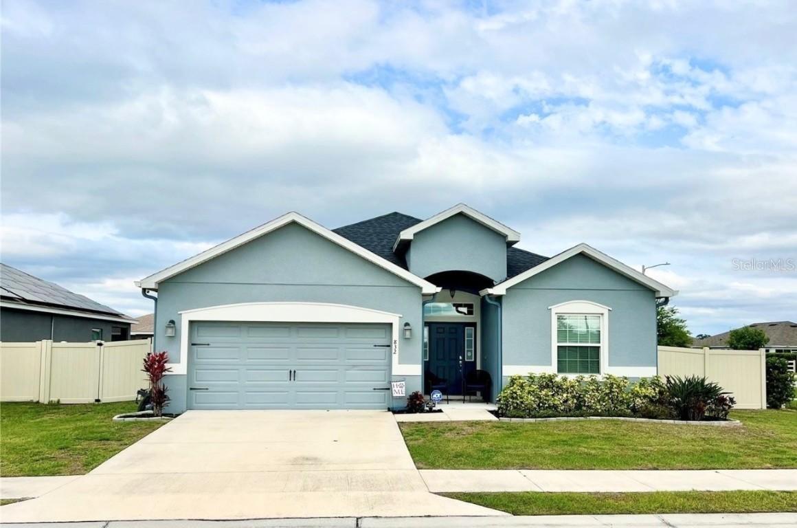 832 Vienna Dr., Winter Haven, FL 33884