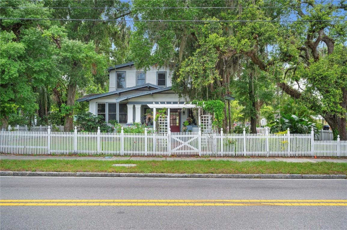 1007 N Wheeler St., Plant City, FL 33563