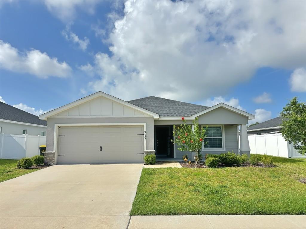 737 Daphne Dr., Polk City, FL 33868