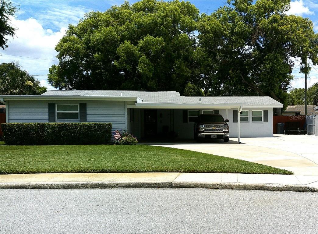 2021 Oliver Pl., Winter Haven, FL 33881
