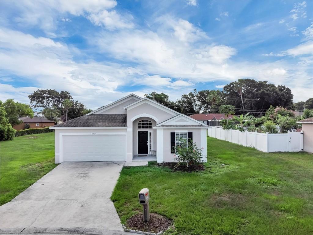 5424 Moon Valley Dr., Lakeland, FL 33812