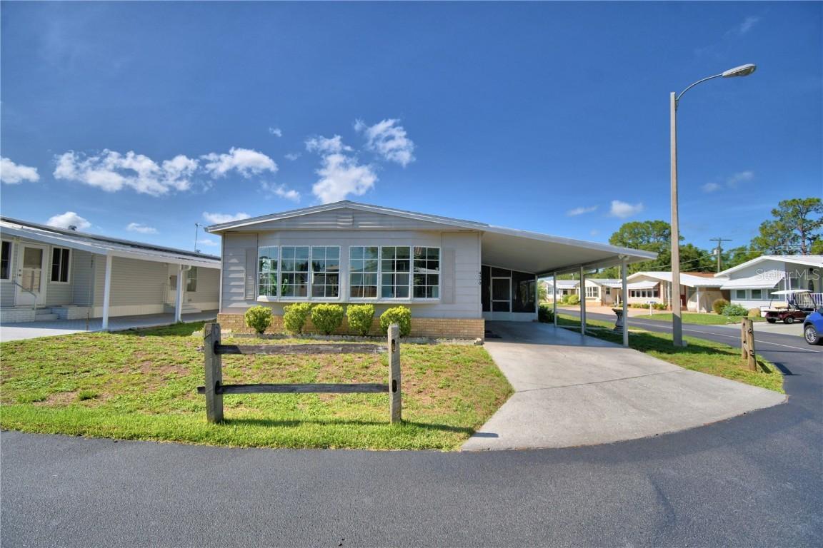 4090 Rolling Oaks Dr., Winter Haven, FL 33880
