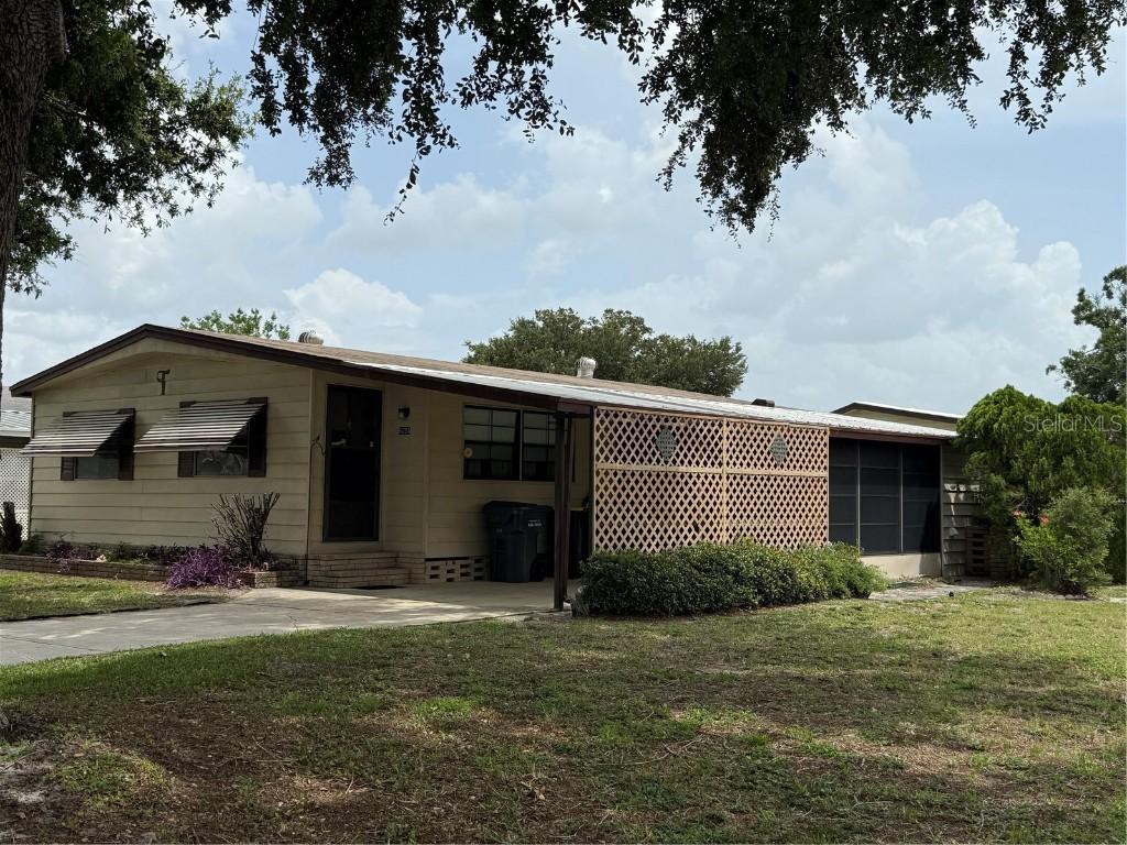 6204 Knotty Pine Dr., Winter Haven, FL 33884