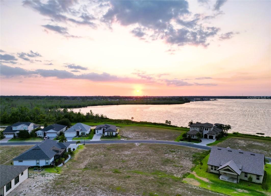 512 Adams View Ln., Auburndale, FL 33823